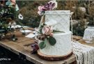 How to Use Nature's Bouquets to Decorate Your Rustic Wedding Cakes